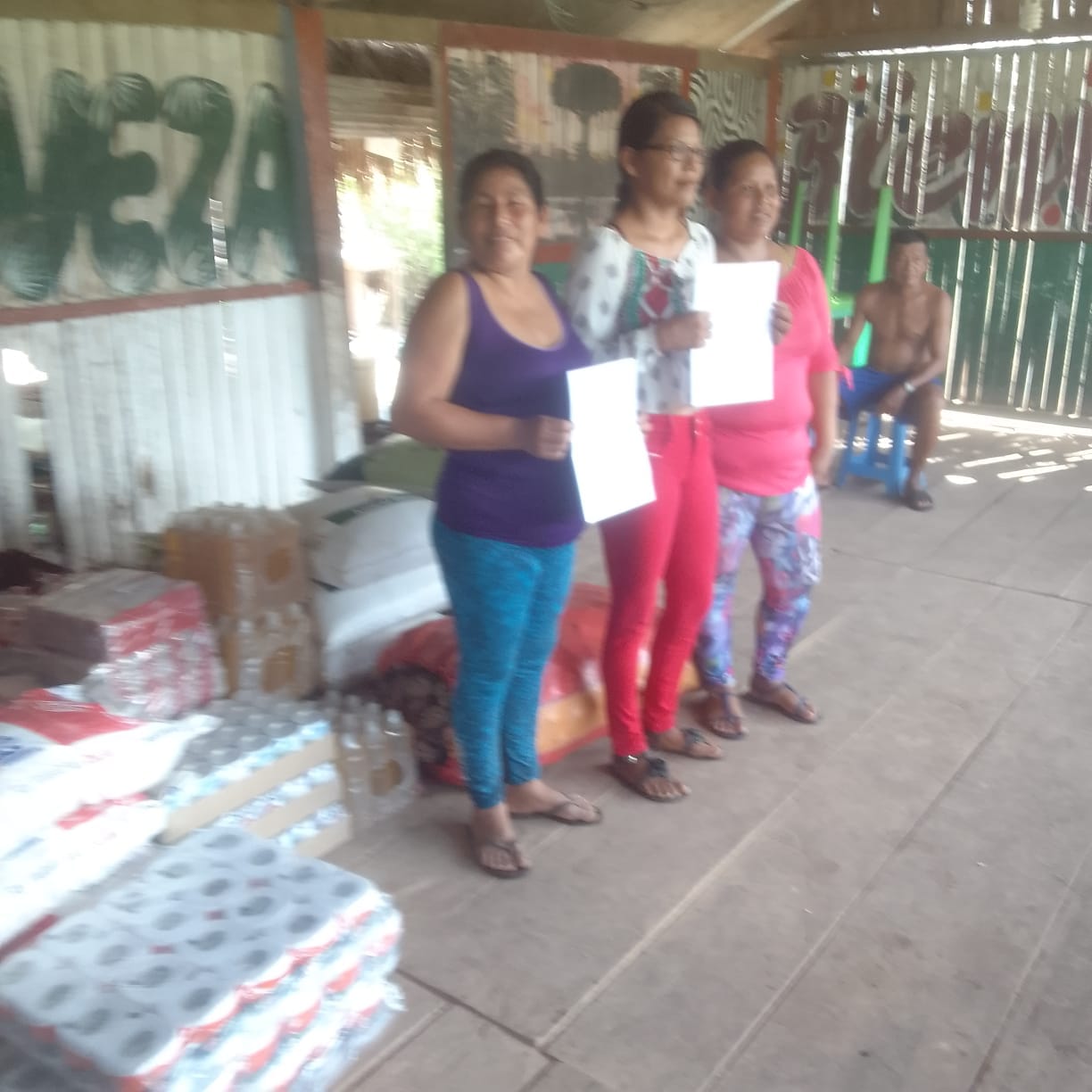 Foto adicional — Las madres de nuestra comunidad vienen preparando con…