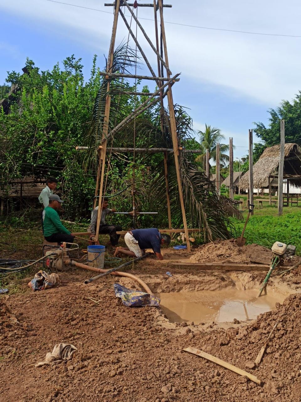 Construcción de pozo de agua potable por Ocho Sur