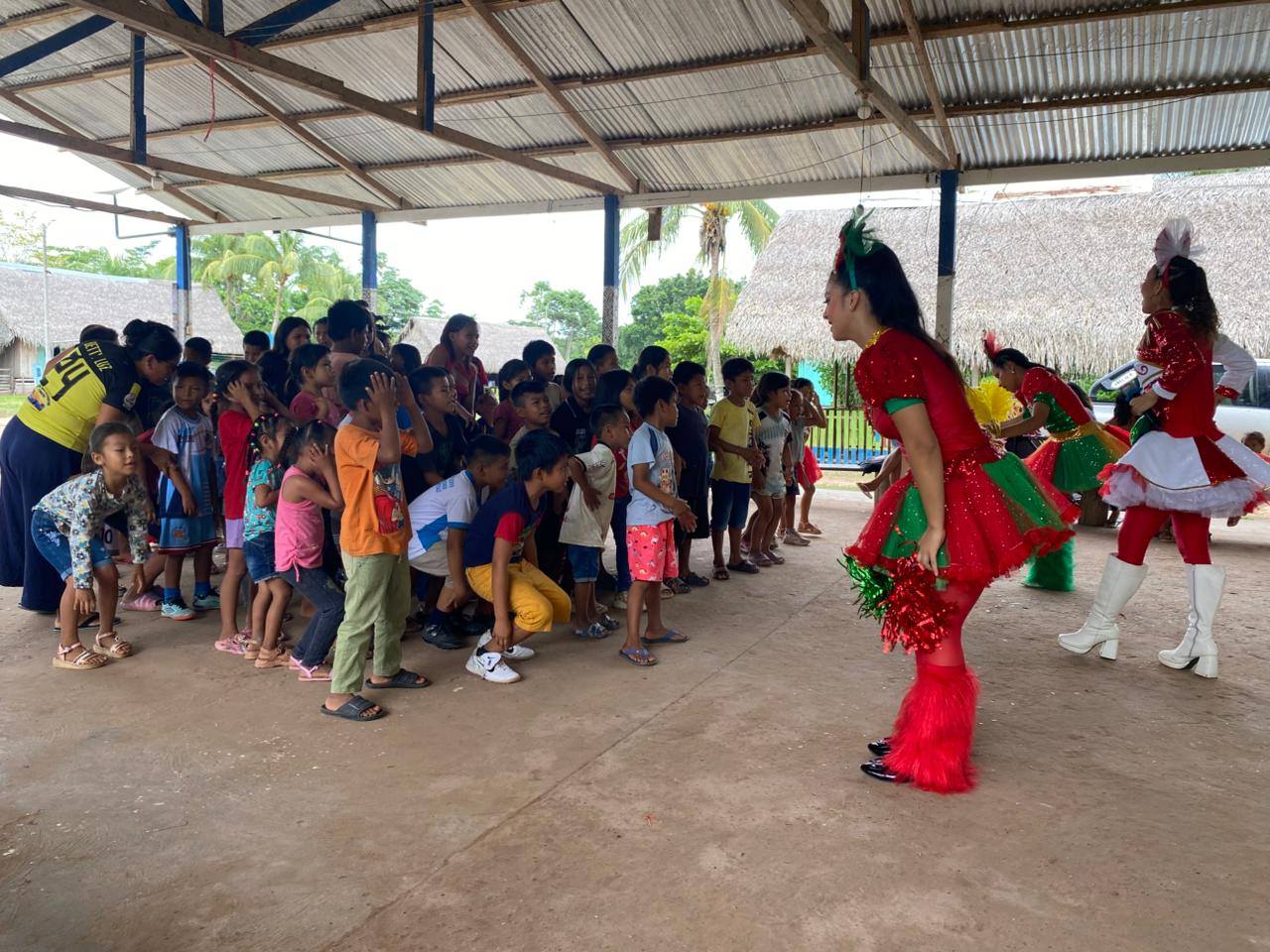 Foto adicional — Nuestros niños celebraron la navidad a todo lo grande con…